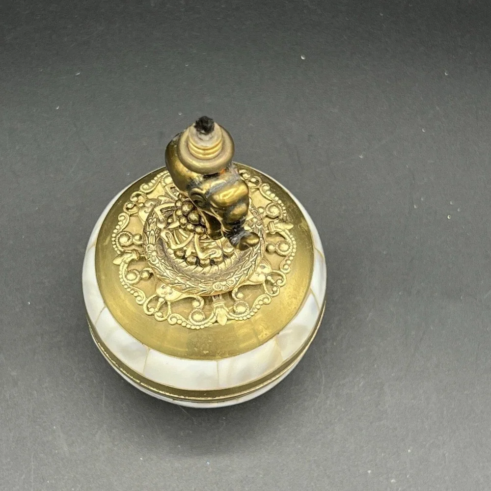 Ornate Brass  Mother of Pearl‎ Elephant Oil Lamp Glass Decorative Jeweled 4.5